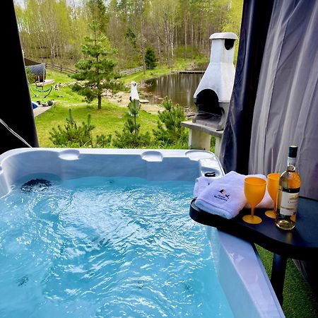 Osada Skoczkowo Komfortowe Domki Z Jacuzzi Nad Jeziorem- Sauna- Balia- Prywatny Staw Wedkarski Podiazy Exteriör bild
