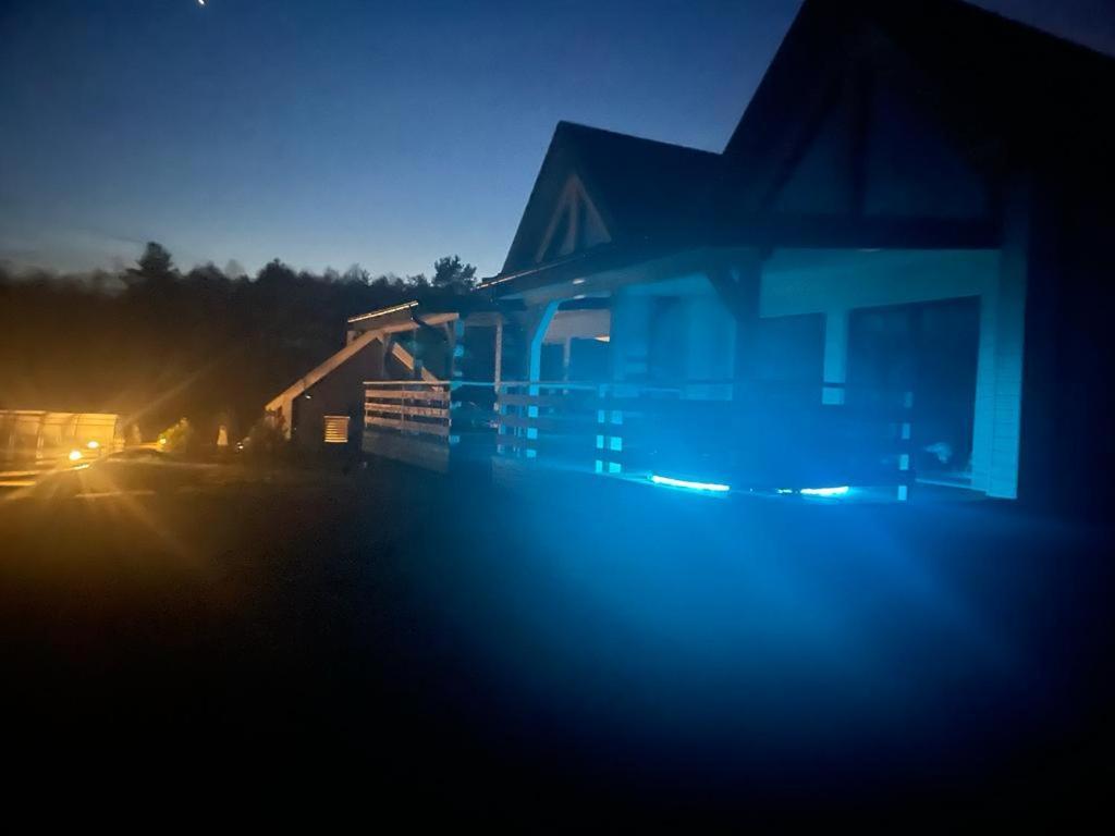 Osada Skoczkowo Komfortowe Domki Z Jacuzzi Nad Jeziorem- Sauna- Balia- Prywatny Staw Wedkarski Podiazy Exteriör bild