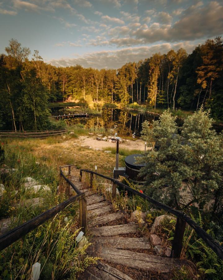 Osada Skoczkowo Komfortowe Domki Z Jacuzzi Nad Jeziorem- Sauna- Balia- Prywatny Staw Wedkarski Podiazy Exteriör bild