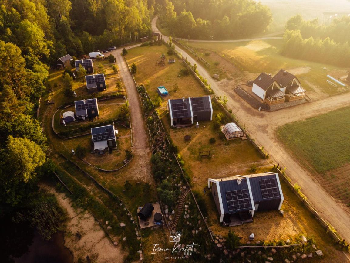 Osada Skoczkowo Komfortowe Domki Z Jacuzzi Nad Jeziorem- Sauna- Balia- Prywatny Staw Wedkarski Podiazy Exteriör bild