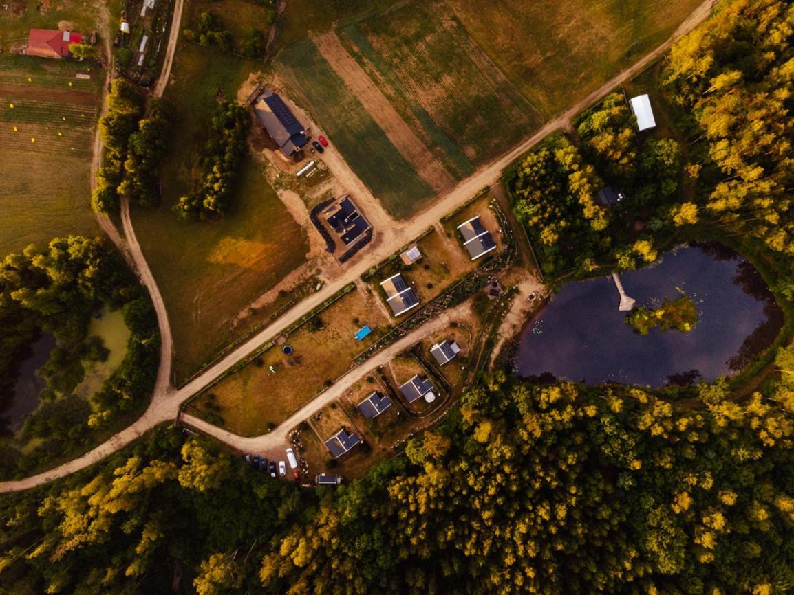 Osada Skoczkowo Komfortowe Domki Z Jacuzzi Nad Jeziorem- Sauna- Balia- Prywatny Staw Wedkarski Podiazy Exteriör bild