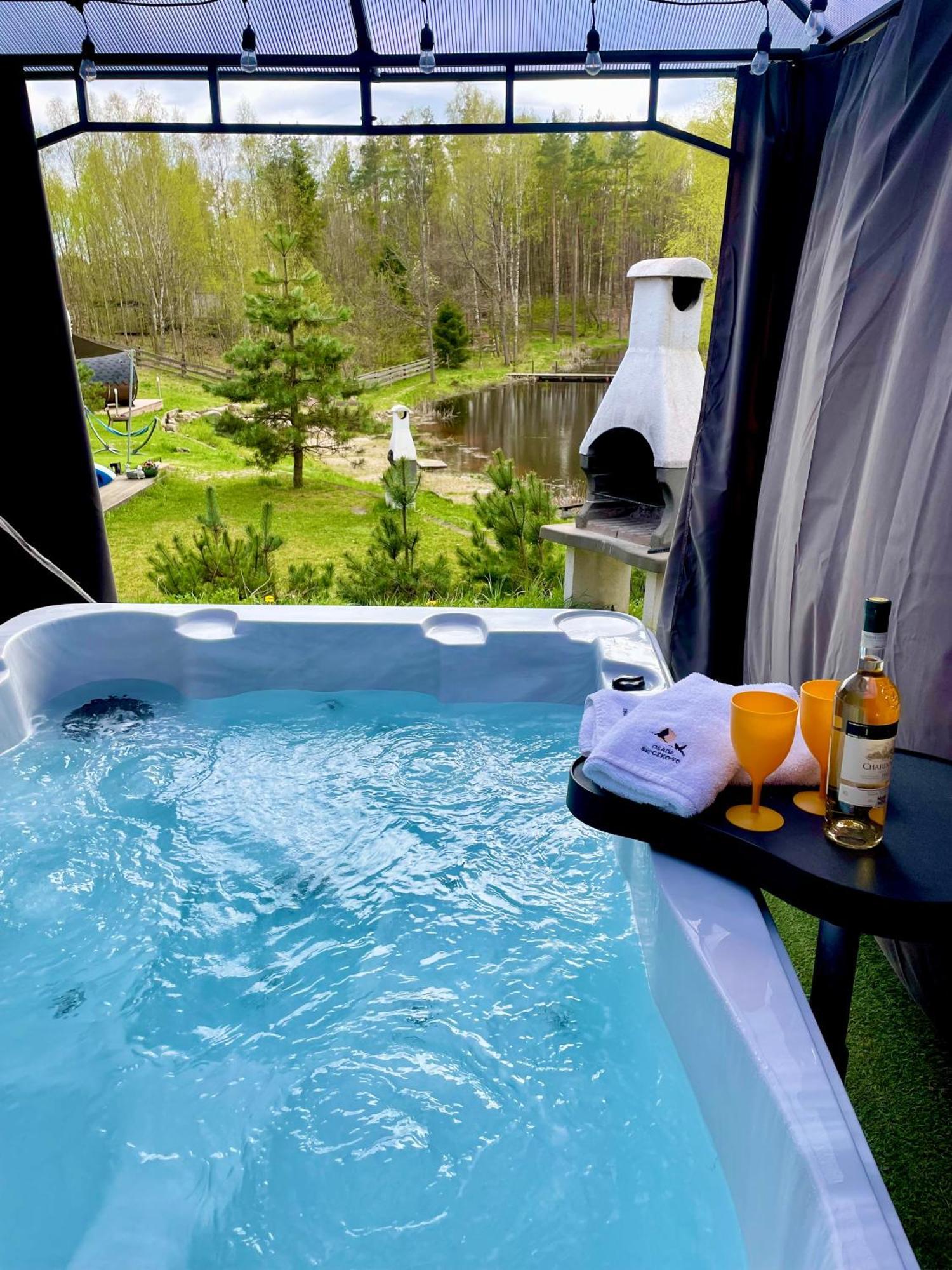 Osada Skoczkowo Komfortowe Domki Z Jacuzzi Nad Jeziorem- Sauna- Balia- Prywatny Staw Wedkarski Podiazy Exteriör bild